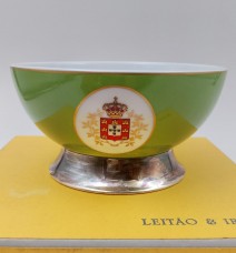 Pratas, joias, metais e colecionismo 