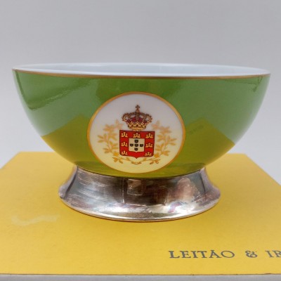 Pratas, joias, metais e colecionismo 