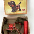 Cão na caixa original, anos 70 Made in Japan (não brincado)