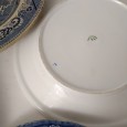 Travessa e três pratos 