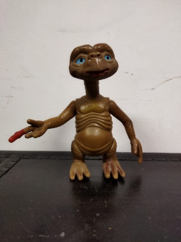 Boneco vintage, ET (The Extra terrestrial) 19cm.