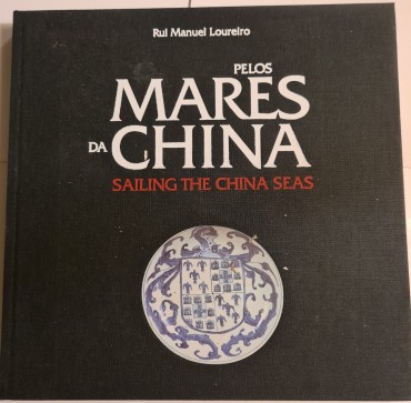 PELOS MARES DA CHINA