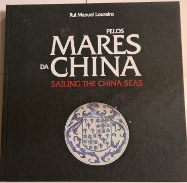 PELOS MARES DA CHINA