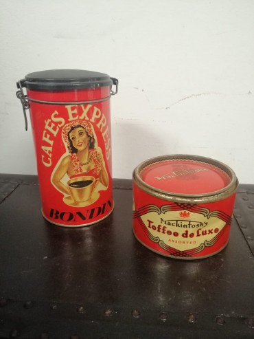 Duas latas de café