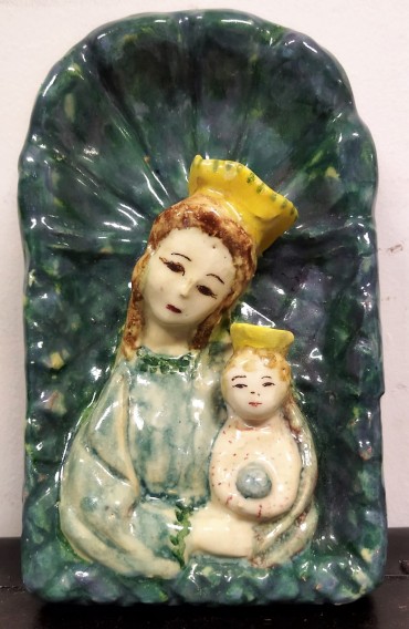 Placa Nossa Senhora com o Menino