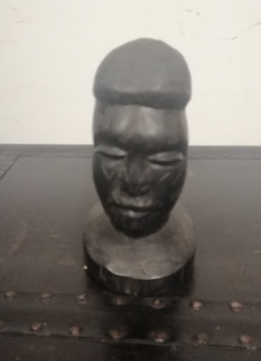 Busto africano