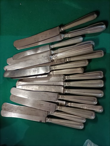 16 facas diversas