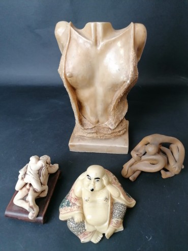 Lote de esculturas eróticas 
