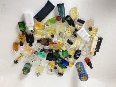 Lote de frascos de perfume miniaturas