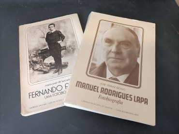 «Fotobiografia Fernando Pessoa» - Maria José Lancastre; e «Fotobiografia Manuel Rodrigues Lapa» de José Ferraz Diogo