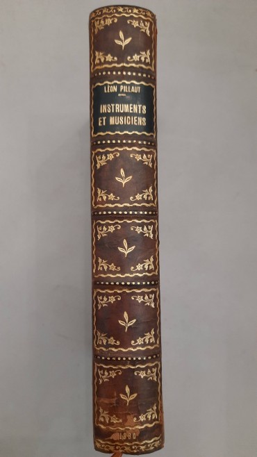 Instruments Et Musiciens – avec une preface par Alphonse Daudet
