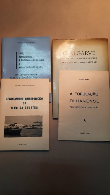 Quatro pequenos Livros sobre o Algarve	