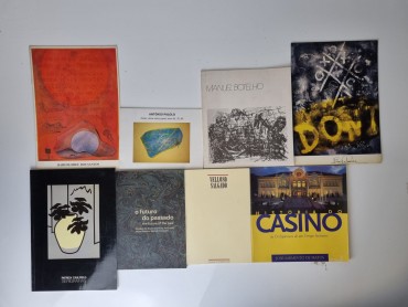 Lote de livros e catálogos de arte