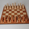 Tabuleiro e peças de xadrez
