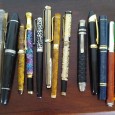 Conjunto diverso de canetas de aparo