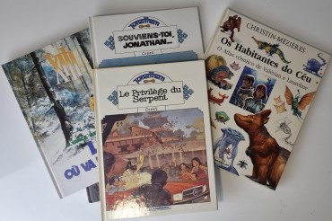 Cinco livros de banda desenhada 