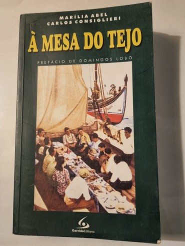 À MESA DO TEJO