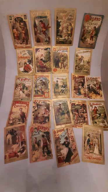 Conjunto de 30 Cartões desdobráveis e coleccionáveis em Castelhano