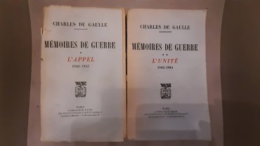 Charles de Gaulle - Mémoires de Guerre em dois volumes