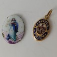Pendente «Nossa Senhora e os Pastorinhos» e medalhão «Nossa Senhora da Conceição»