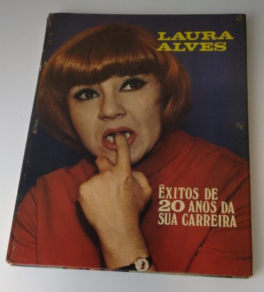 LAURA ALVES - ÊXITOS DE 20 ANOS DA SUA CARREIRA