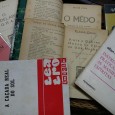 LOTE DIVERSO DE LIVROS