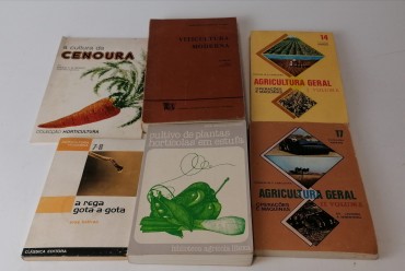 Lote de livros sobre Agricultura 