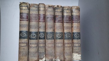 Conjunto de Sete (7) livros muito antigos	