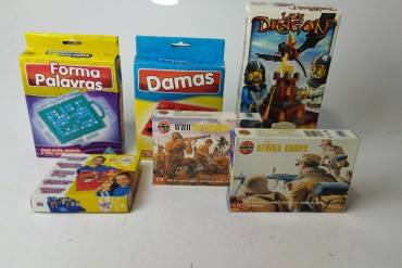 Lote de brinquedos diversos