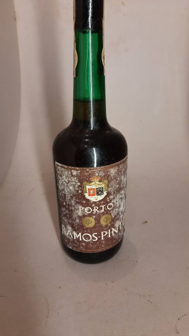 Vinho do Porto Ramos Pinto (Garrafa Antiga)