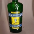 Garrafa de Licor de Ervas Becherovka