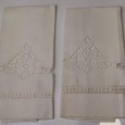 Duas toalhas de pequenas dimensões