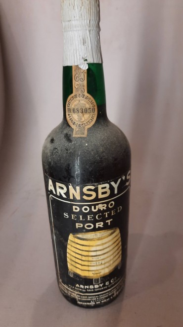 Vinho do Porto Arnsby´s (Garrafa Antiga)