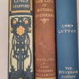 Três (3) Livros antigos de Romances em Inglês