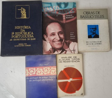 LOTE DE LIVROS DIVERSO