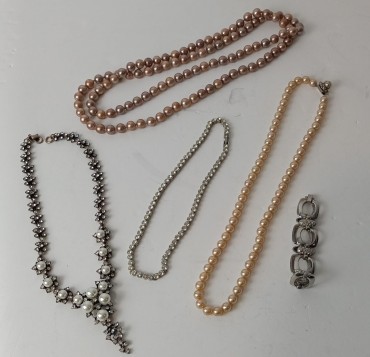 Lote de bijuterias diversas 