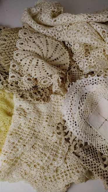 Lote de crochets e rendas