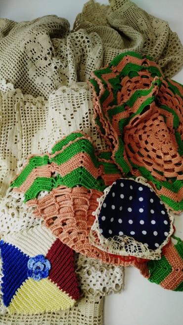 Lote de crochets e rendas