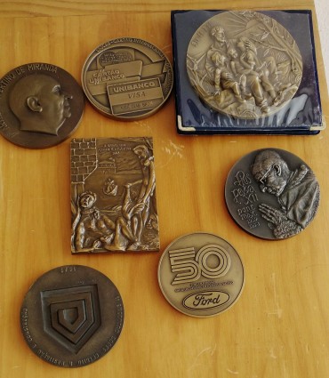 Lote de medalhas diversas