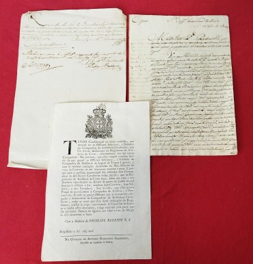 Três documentos antigos sendo dois  de 1763 e 1766