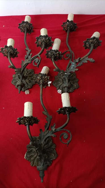 Três candelabros 