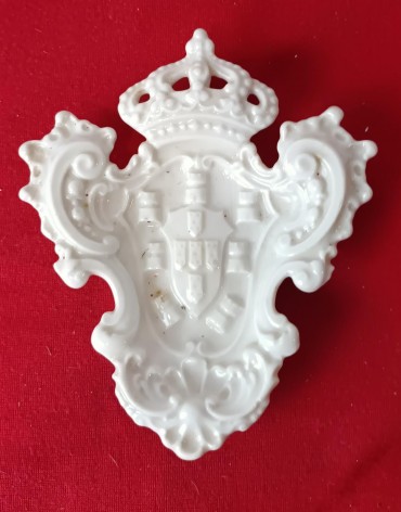 Cinzeiro - Brasão de Armas da Casa Real 