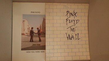 Dois Livros com Pautas de Musica dos Pink Floyd