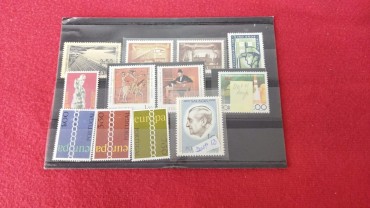 1 carteiras com selos portugueses sem charneira