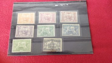 1 carteira com selos dos Açores novos com charneira