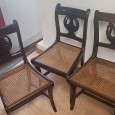 Três cadeiras «Cisnes»