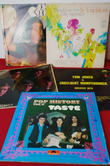 LOTE DE DISCOS DE VINIL DIVERSOS