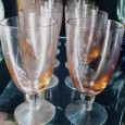 Dez copos de vinho