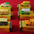 Seis carrinhas publicitárias miniatura
