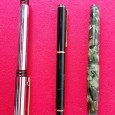 Três canetas de aparo 